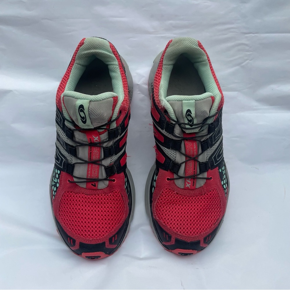 Salomon XR Mission 1 Women's Size 8 Red Gray Trail running hiking Performance
